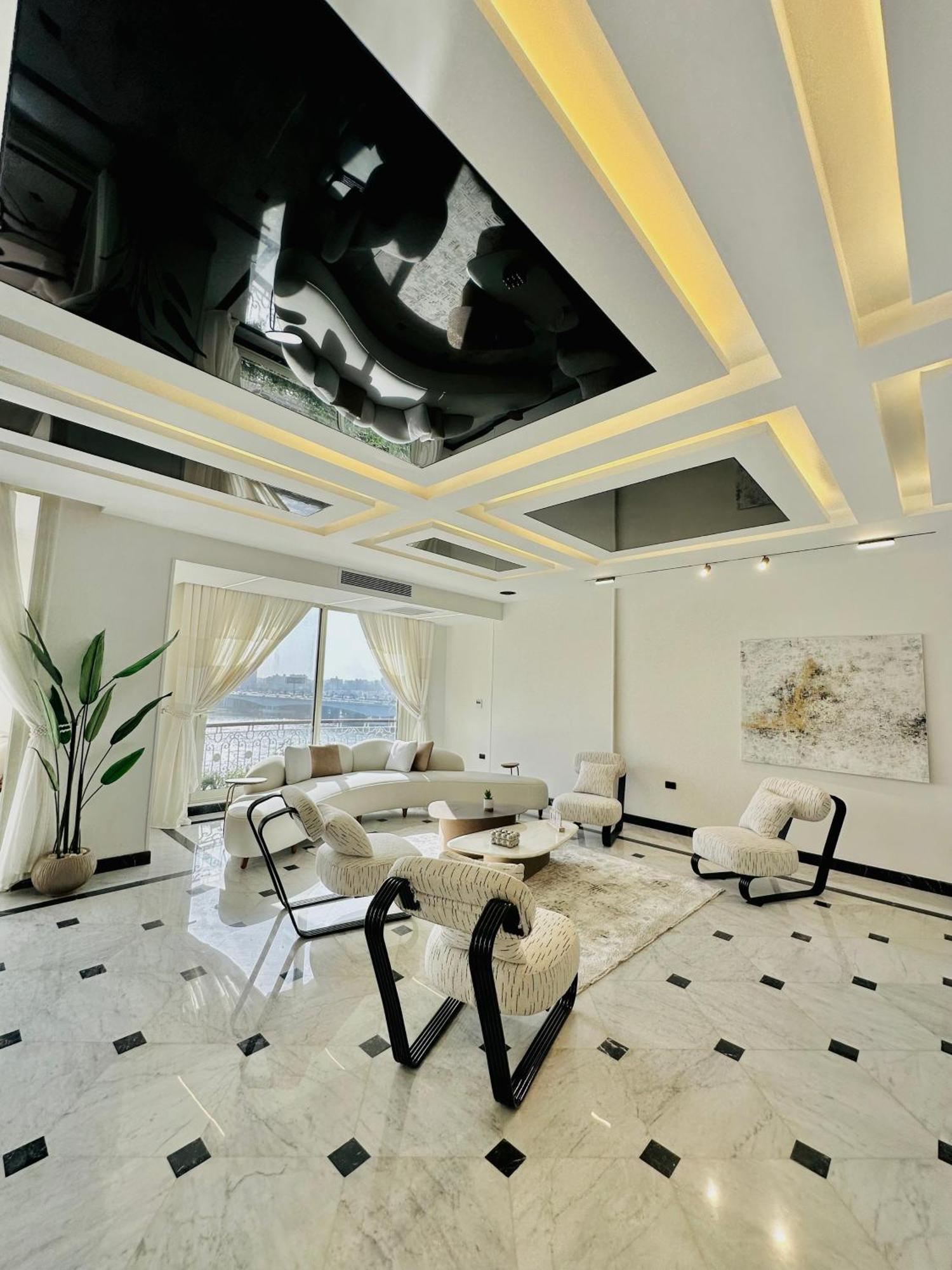 Luxury Nile View , Cornish Nile Apartment *